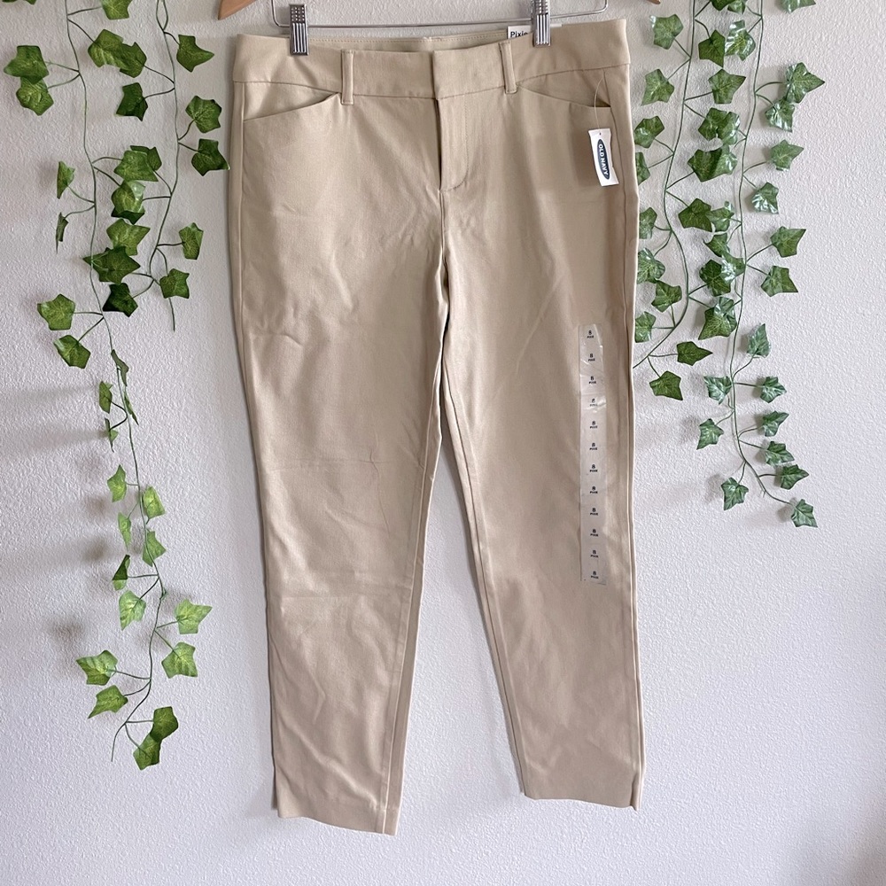 Old navy khaki pixie jeans. Size 8.
